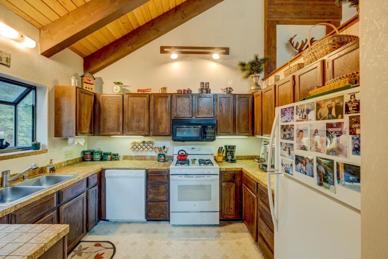 Grizzly Cabin Тръки Екстериор снимка