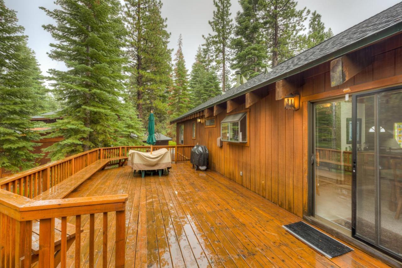 Grizzly Cabin Тръки Екстериор снимка
